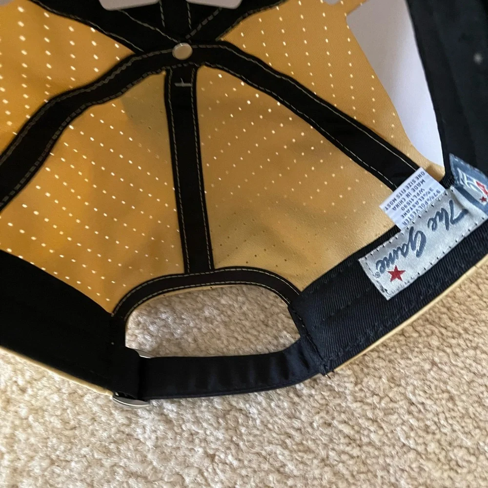 NWT Vintage The Game Black/Vegas Gold Men’s Cap